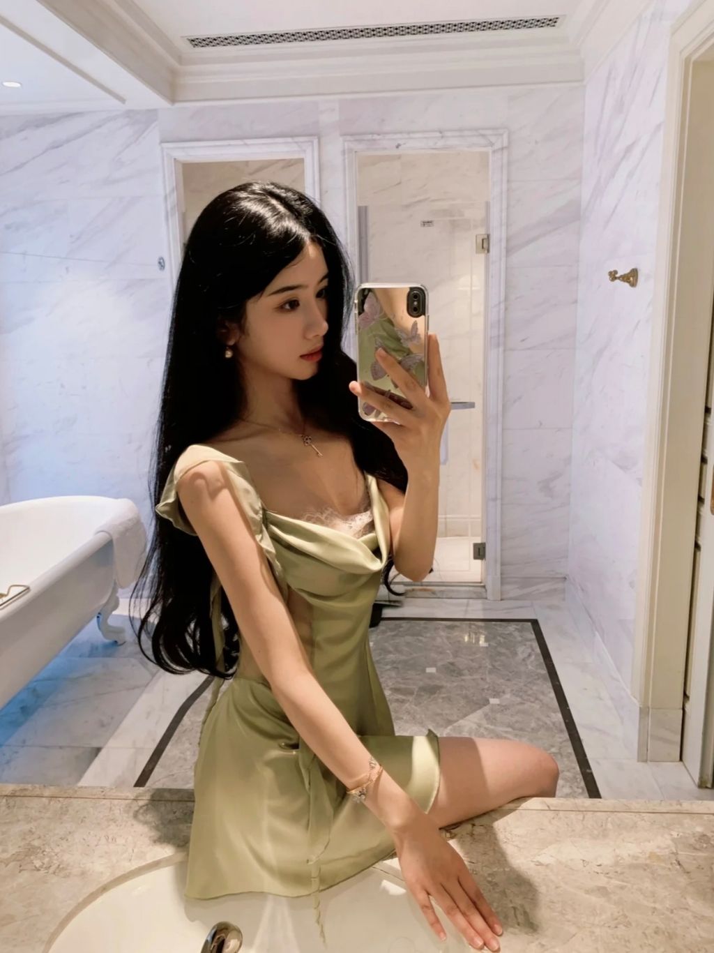 Screenshot_20241017_183737_com_xingin_xhs_NewOtherUserActivity_edit_188906194219811