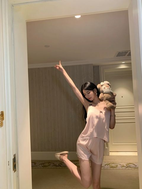 Screenshot_20241017_183037_com_xingin_xhs_NewOtherUserActivity_edit_190348365195615