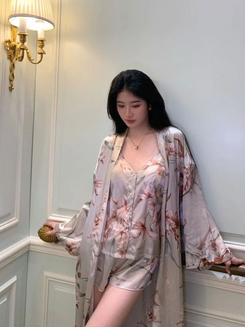 Screenshot_20241017_182948_com_xingin_xhs_NewOtherUserActivity_edit_190560634906055