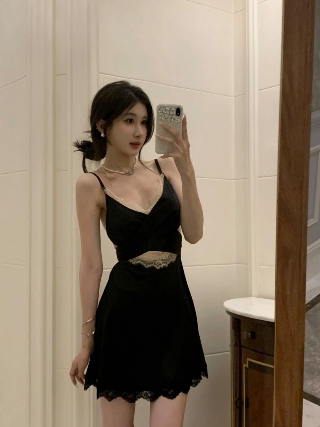 Screenshot_20241017_182200_com_xingin_xhs_NewOtherUserActivity_edit_190919015003939