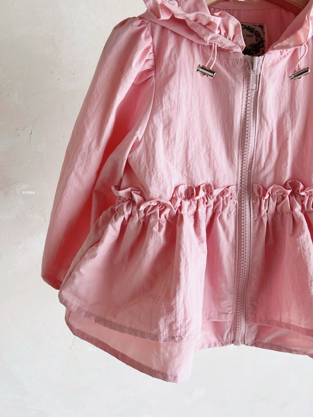 1774487305_4696406703