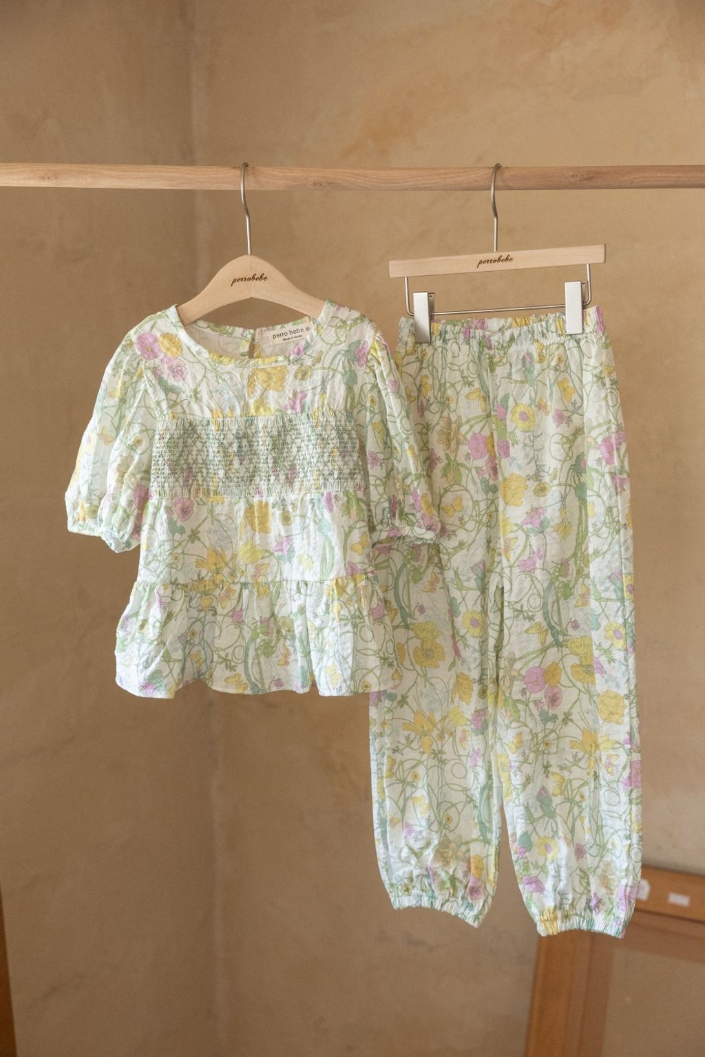 1774926013_2620836513