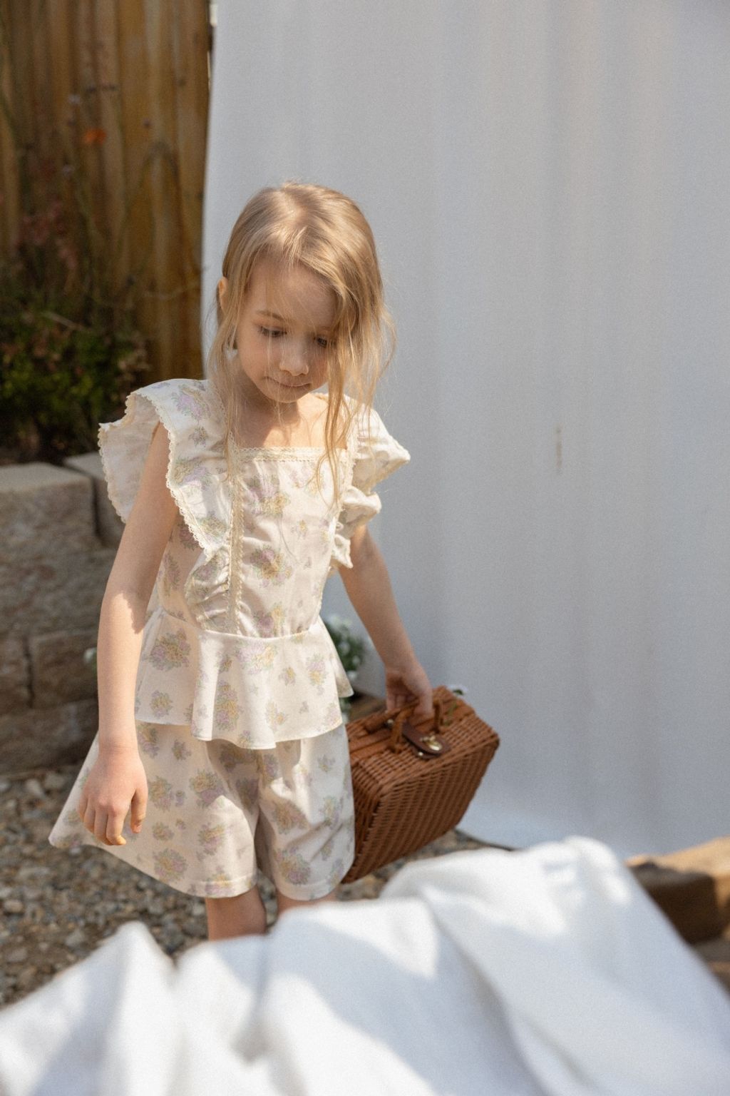 1774925715_2188946218