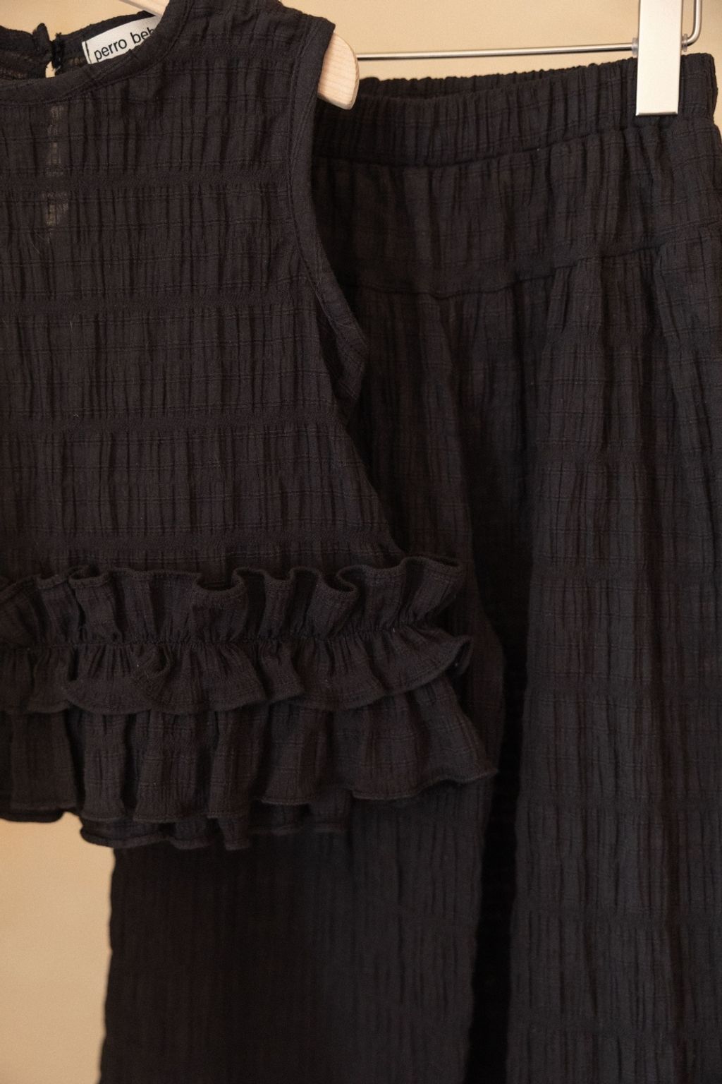 1774924587_7852493565