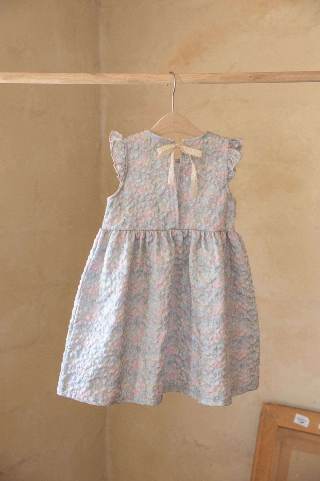 1774923160_5736853142