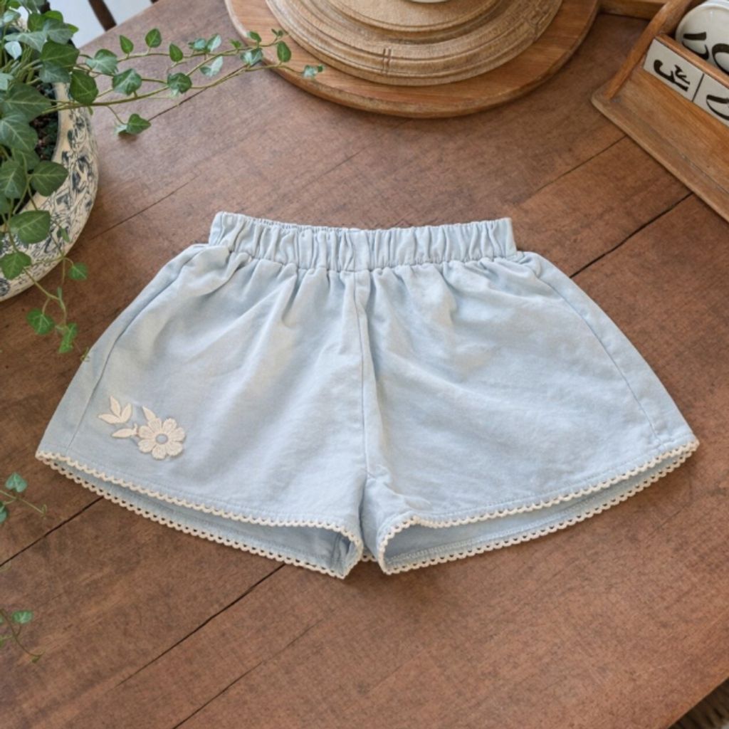 1775735348_3911755002