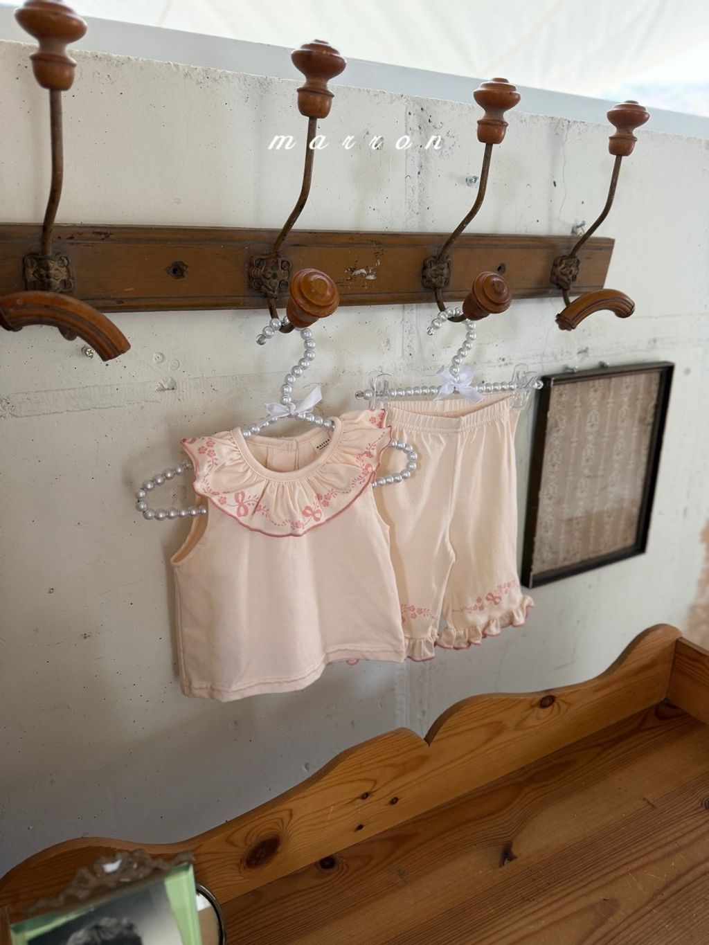 1775735049_2987244858