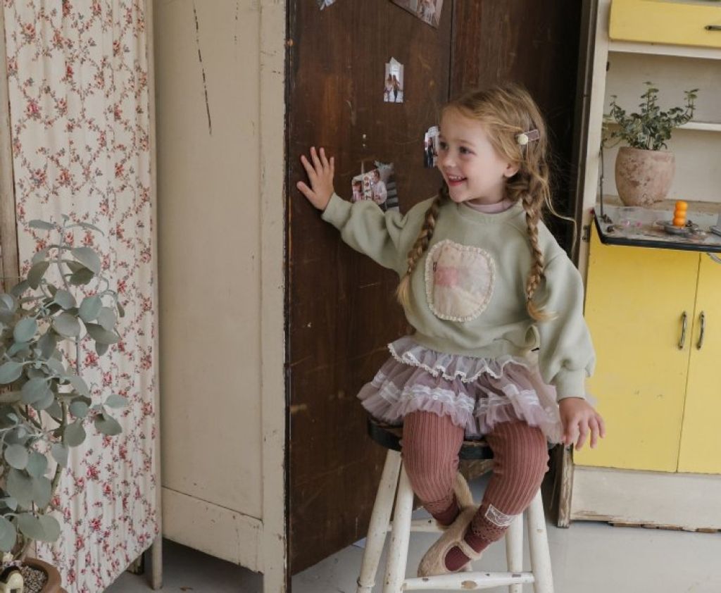 1760413500_6404652932