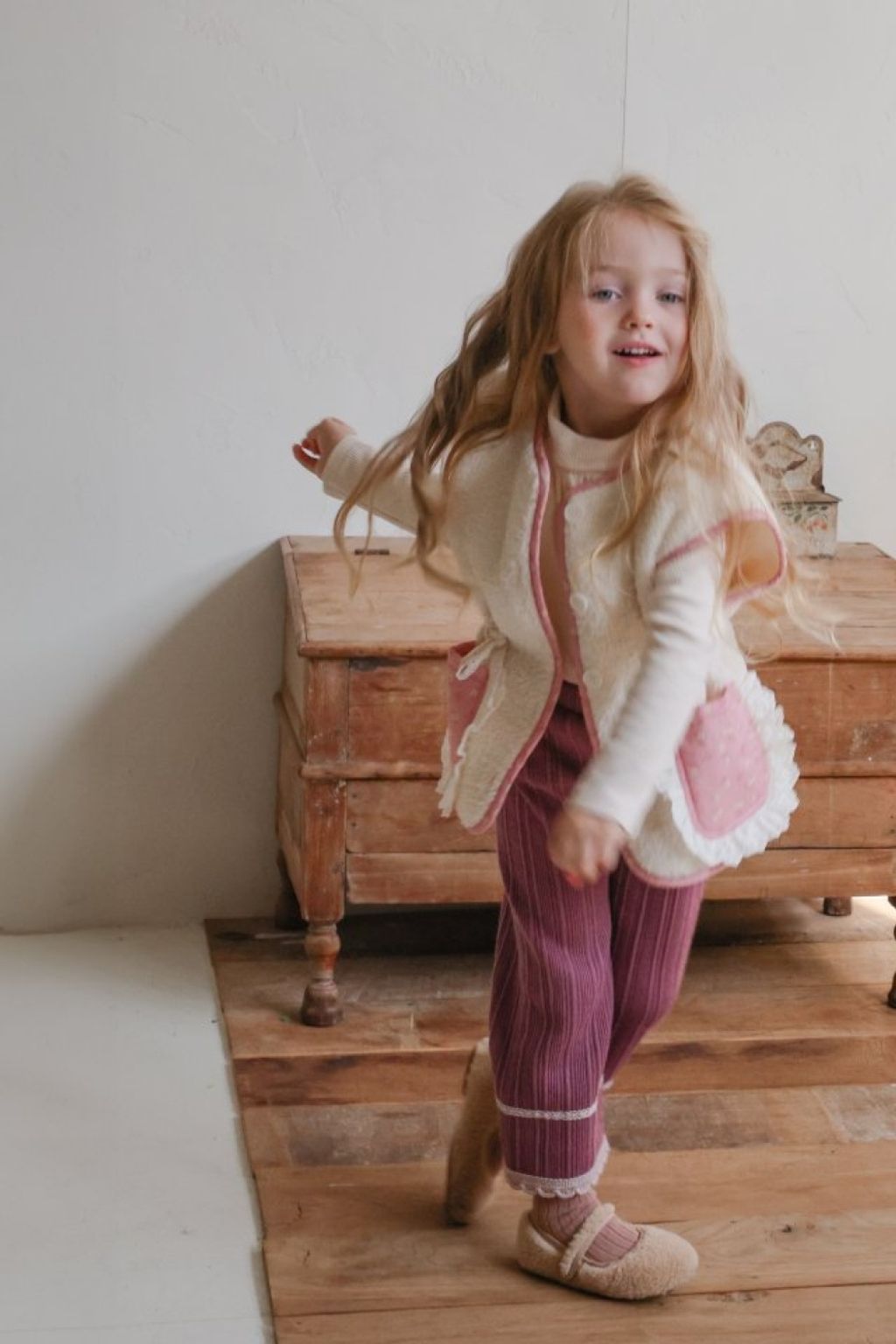 1761018799_1550201080