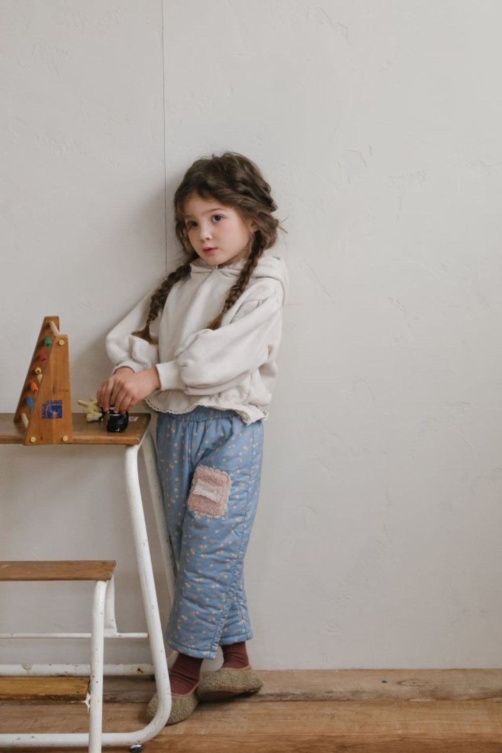 1761019383_3579359666