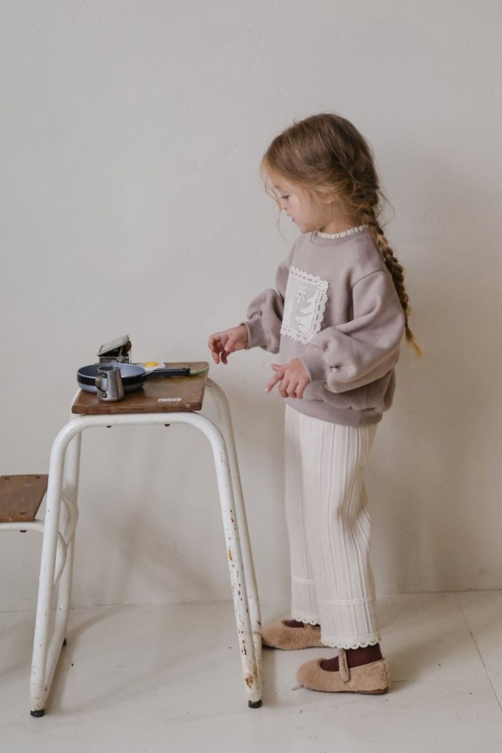 1761020668_8405385779