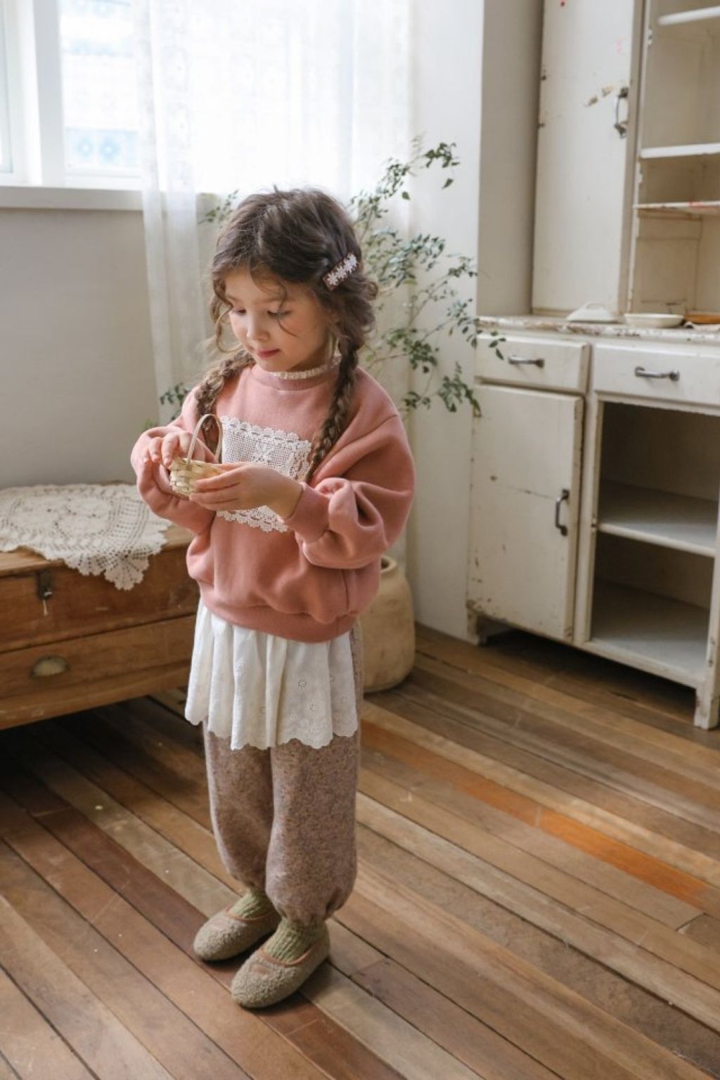 1761020725_1160534886