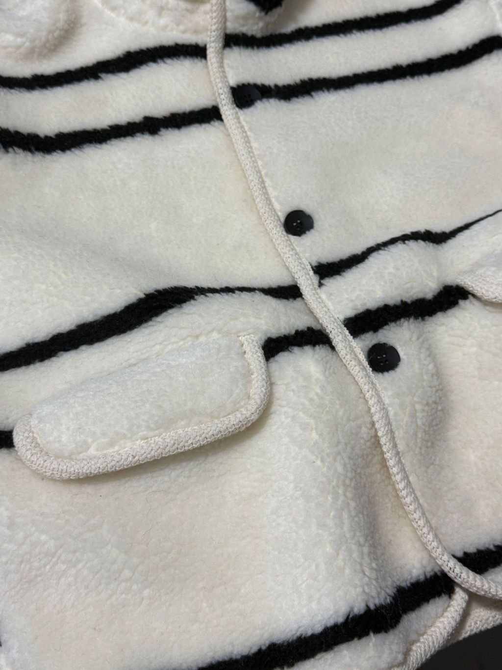 1764920128_6372216987