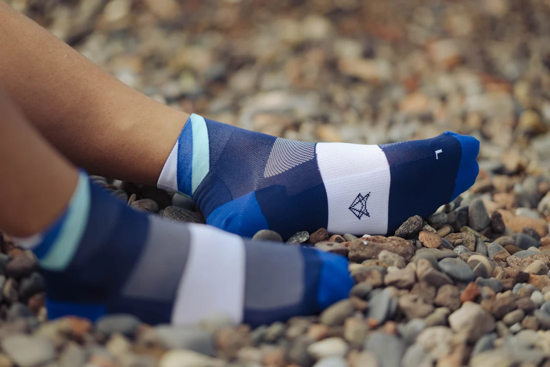 三鐵運動機能短襪 APEX SHORT NAVY MINT-4