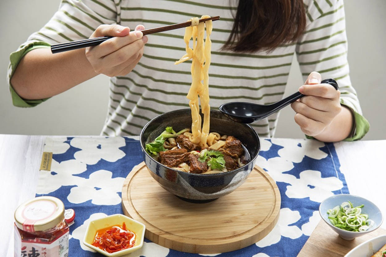 洪師父牛肉麵優化電商經營 線上銷售年成長率達50%-2