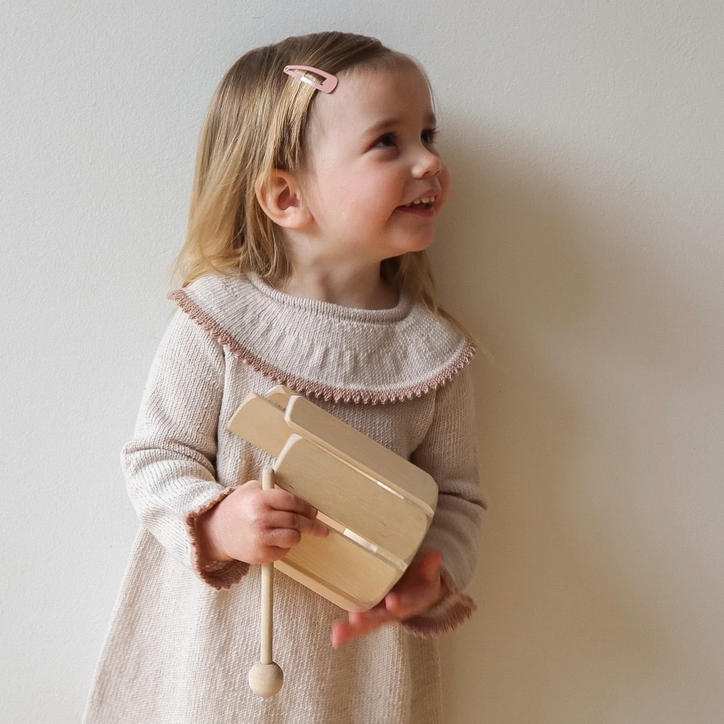 E66F894C-3390-49EC-9406-08E14C6D8D9E