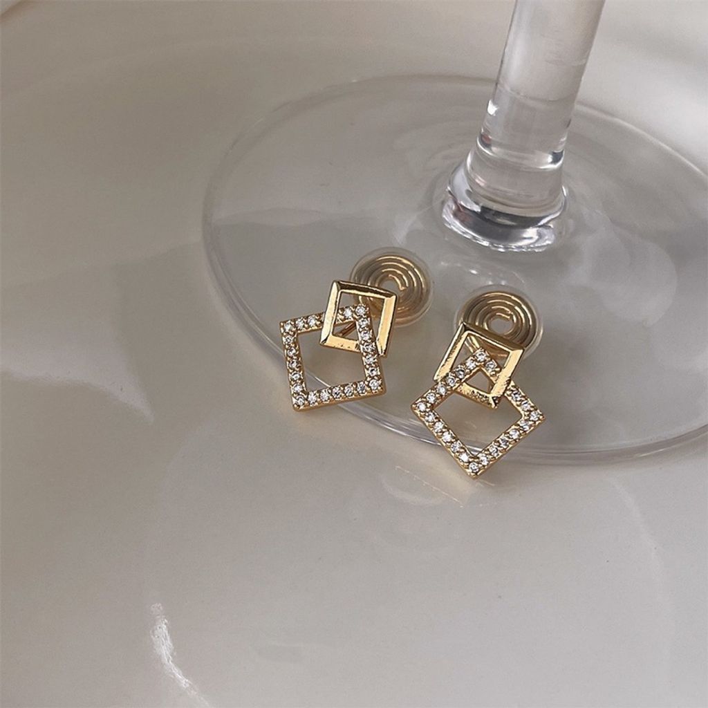 tw-11134207-7qukz-lh7d9xld5pv02d