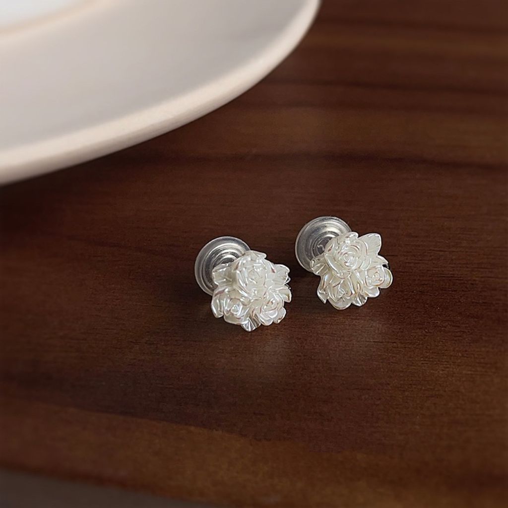 tw-11134207-7qula-lguy4hw42pt823