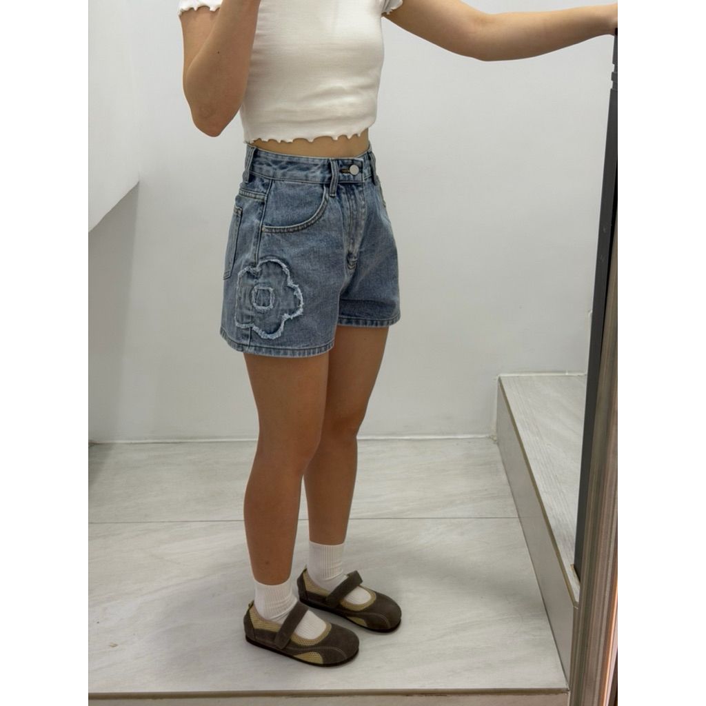 tw-11134207-820li-mm165py0ivi874