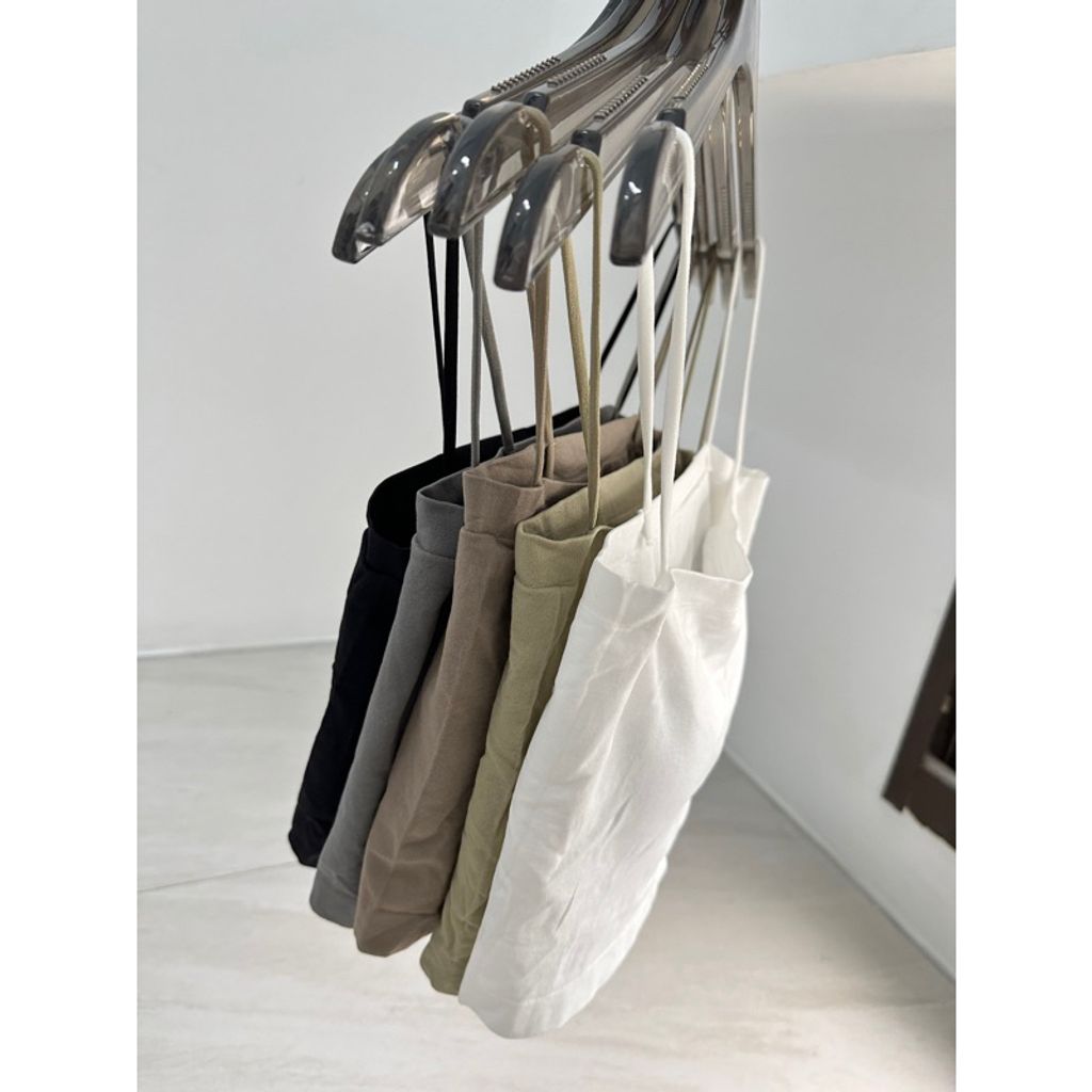 tw-11134207-7qul3-lev0j7q0wizzda