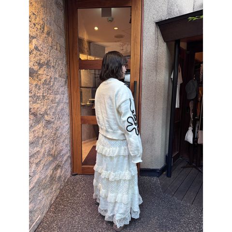 tw-11134207-81ztj-mi195x3xl4oy9f