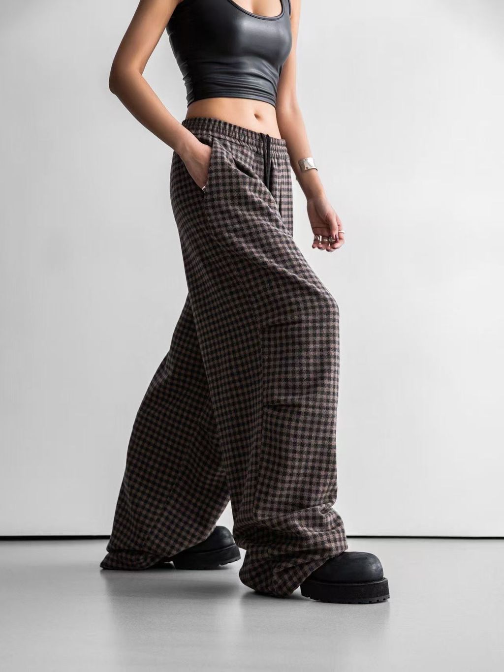 9683c7a1821736f715a5d6c25ff0a1e8