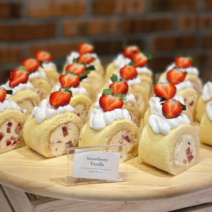 TinyPockets Strawberry Swiss Roll