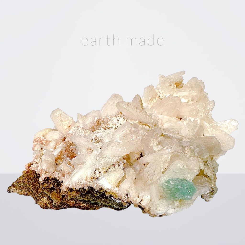 LINE_ALBUM_51658_230830_9