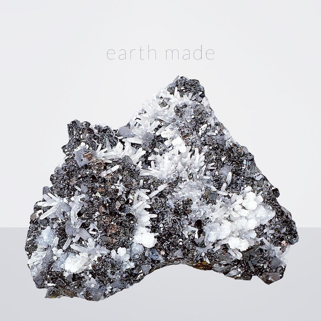 LINE_ALBUM_51832_230915_46