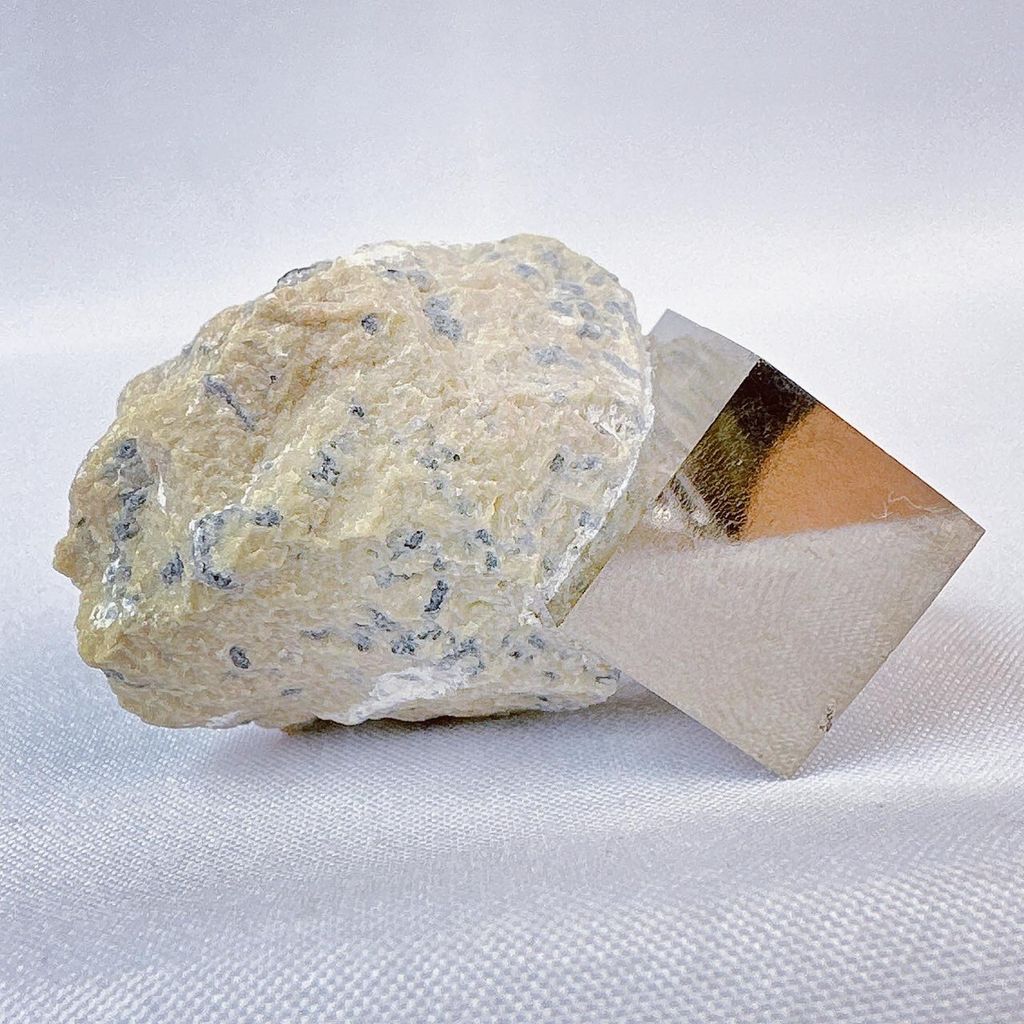 LINE_ALBUM_52412_231206_18