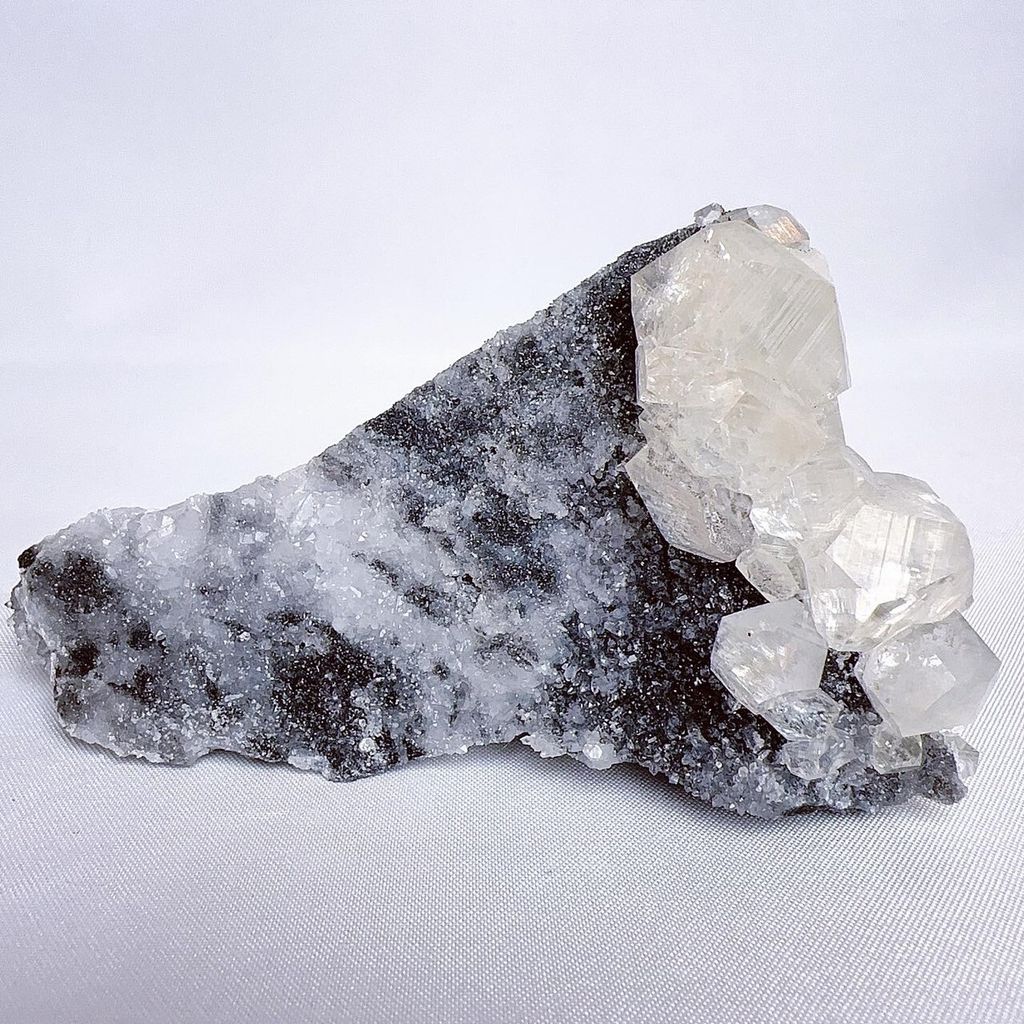 LINE_ALBUM_202444_240404_20