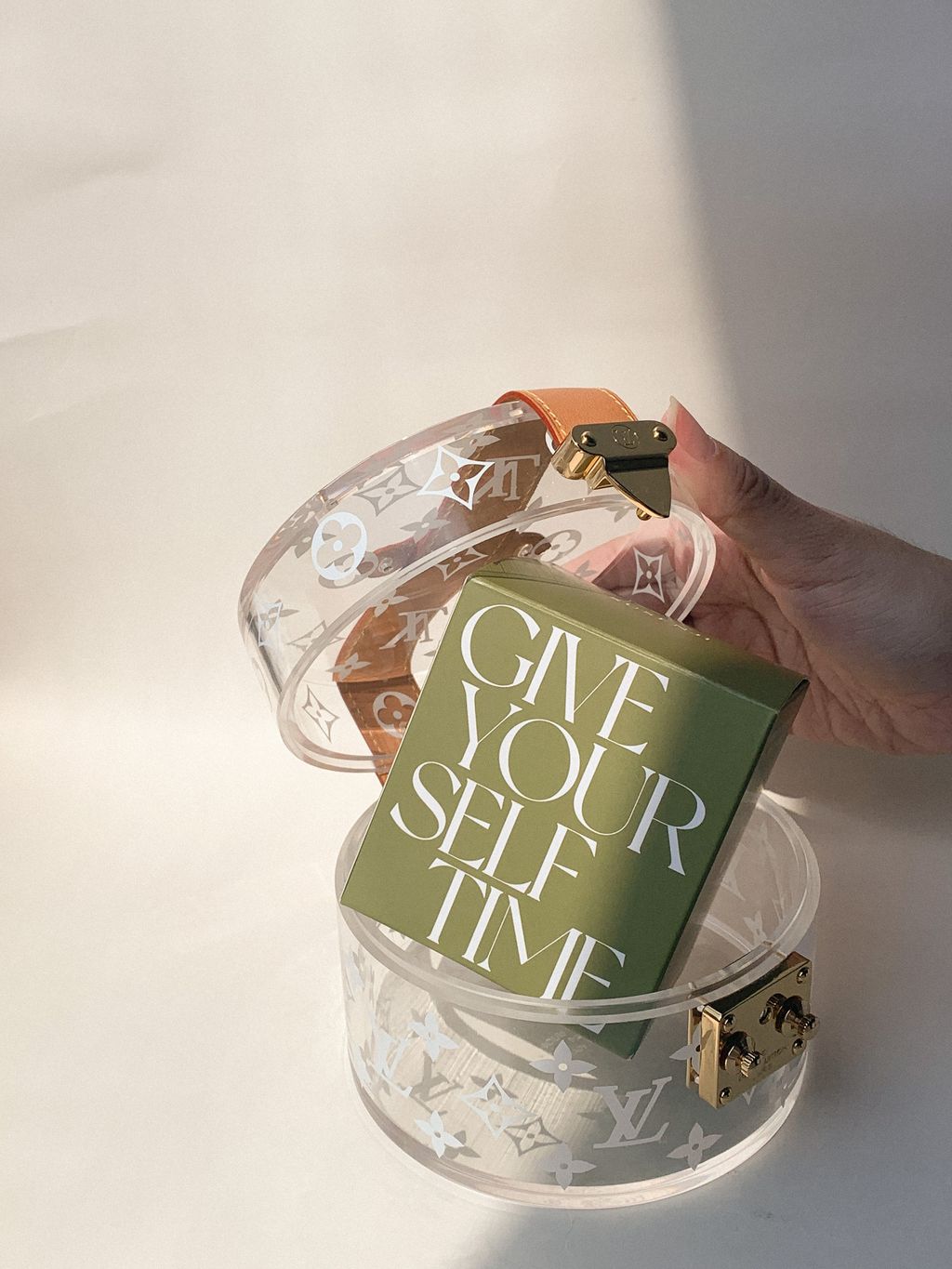 1FADB716-4B0E-4519-B6AA-91D59C056212