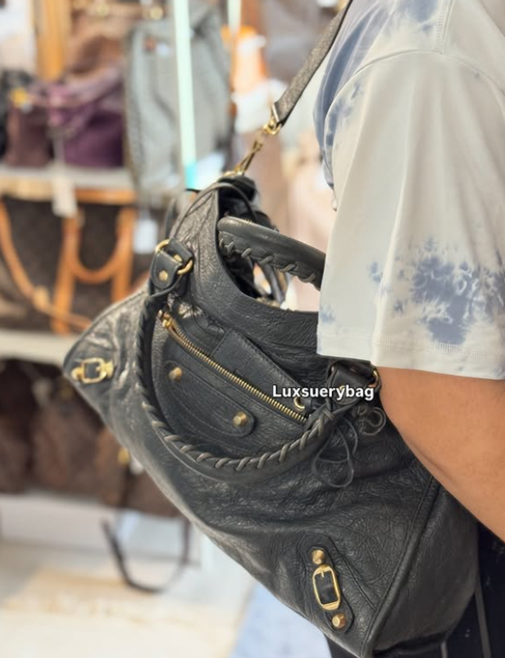 Screenshot 2025-10-15 030930