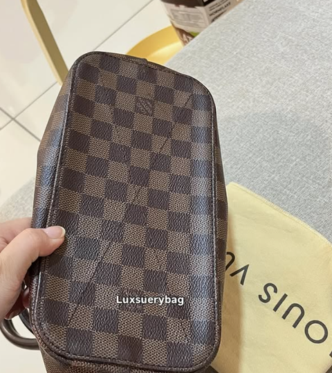 Screenshot 2025-12-06 214032