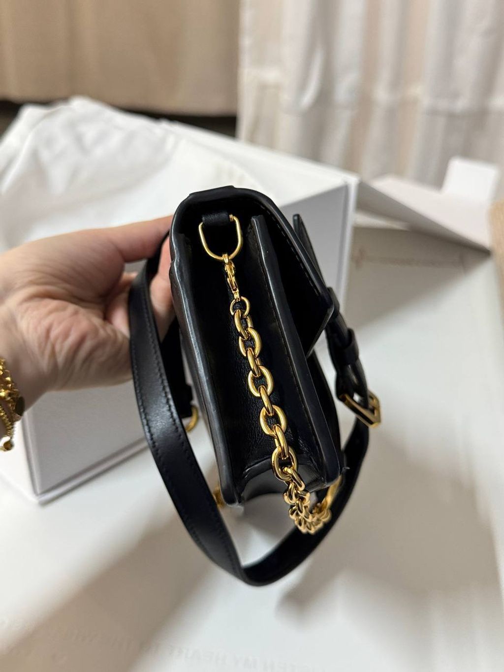 photo_6321121279443930663_y