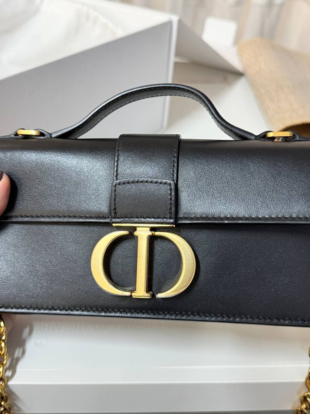 photo_6321121279443930662_y