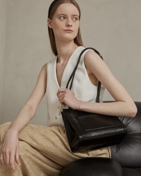 Stand Oil Oblong Bag Mini [8 colours] – Lumière Studio