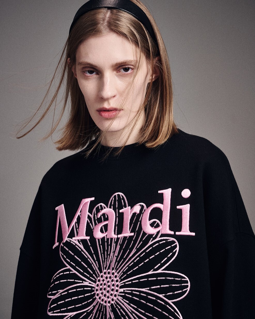 お気に入りの Needlework Flower Mardi Sweatshirt Studio Lumière – トップス