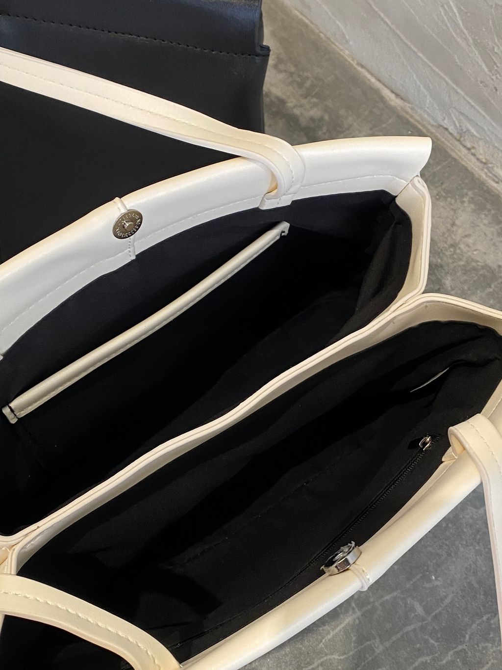 1C31A1DD-E9E8-42B4-AC06-6CFA5D8C8CC2