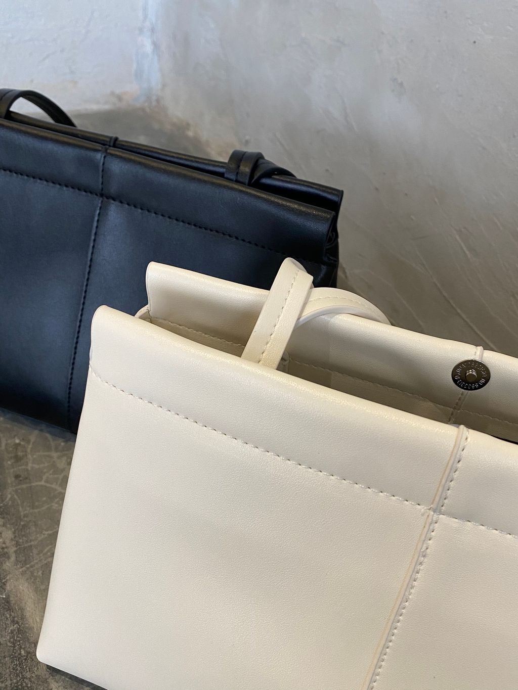 2077DFD6-74AD-4BDE-933A-E25EAEC6A3AB