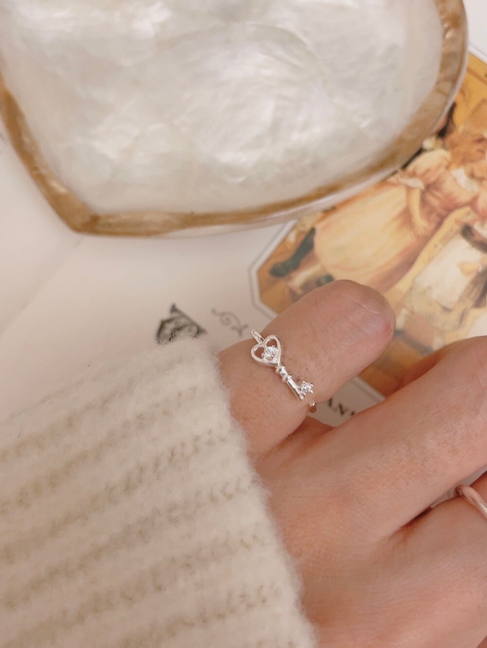 LINE_ALBUM_2月新品_250210_23