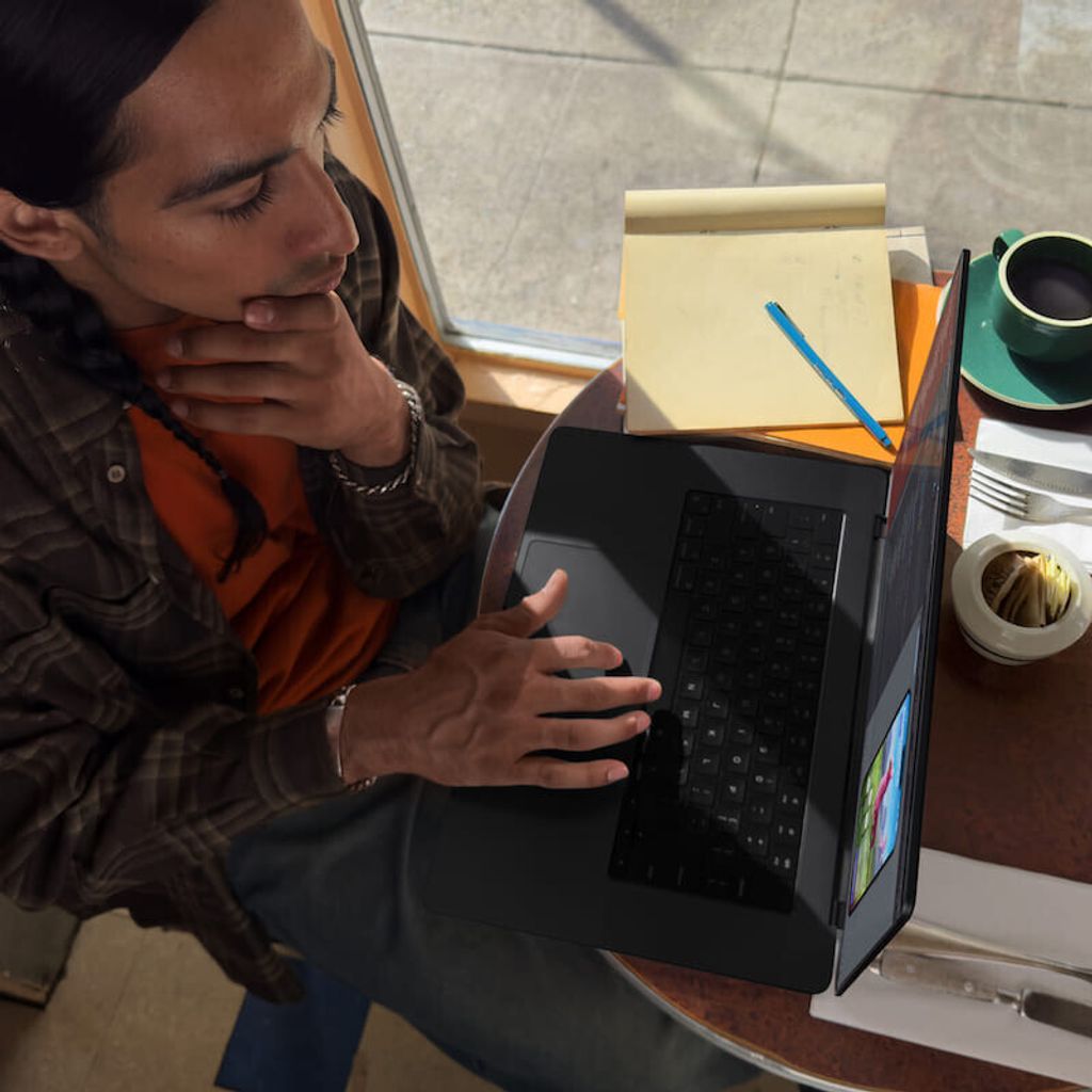 1f0d2834_95cd6685_SGMY_MacBook_Pro_16_in_M3_Pro_Max_Space_Black_PDP_Image_Position-8