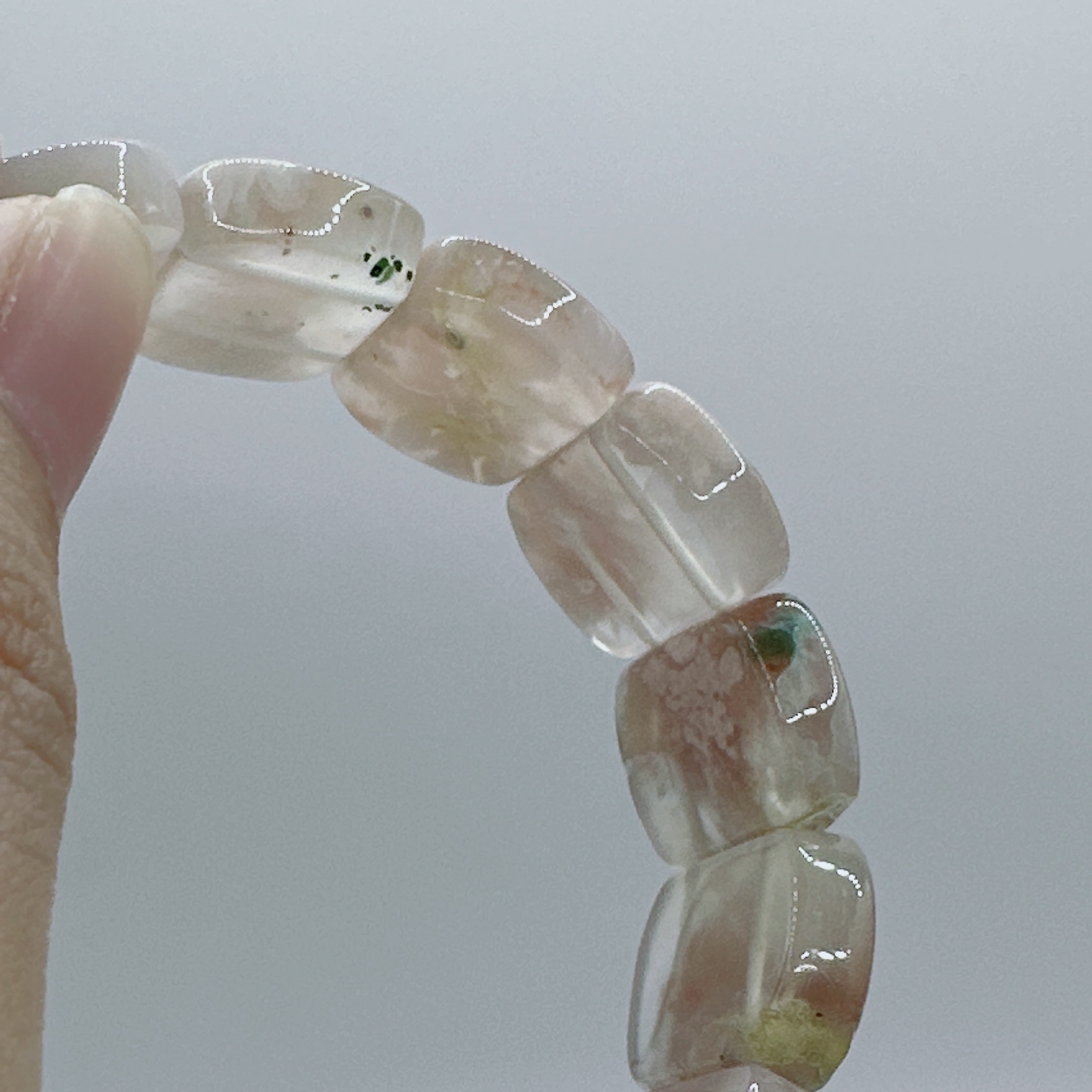 AB82FF11-DB9B-4A05-96D8-A2F9C3A2A5A1