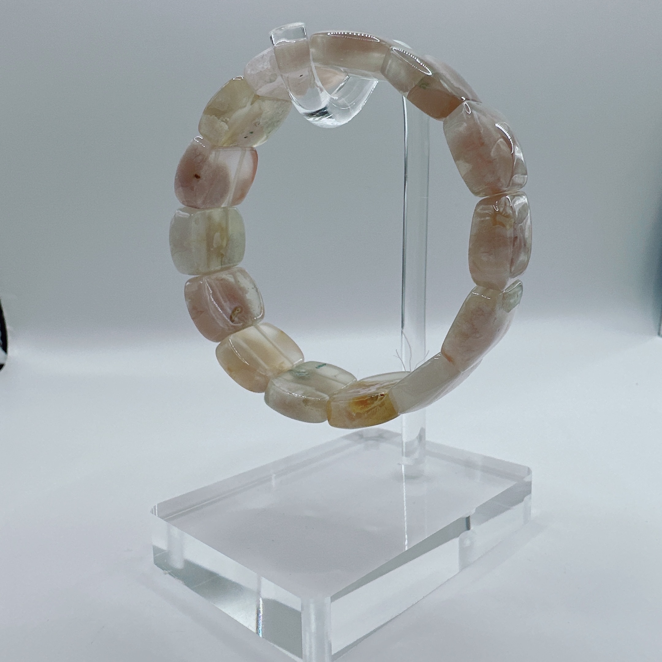 A93E6CB8-6C4E-4731-AE4B-7B6E432A456C