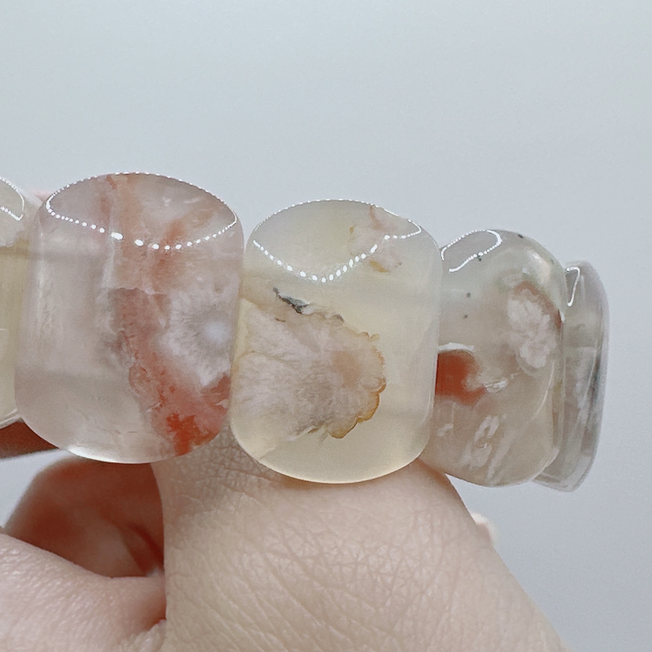 CE7C4A9E-6E6E-40C6-A975-3C002399DEFF