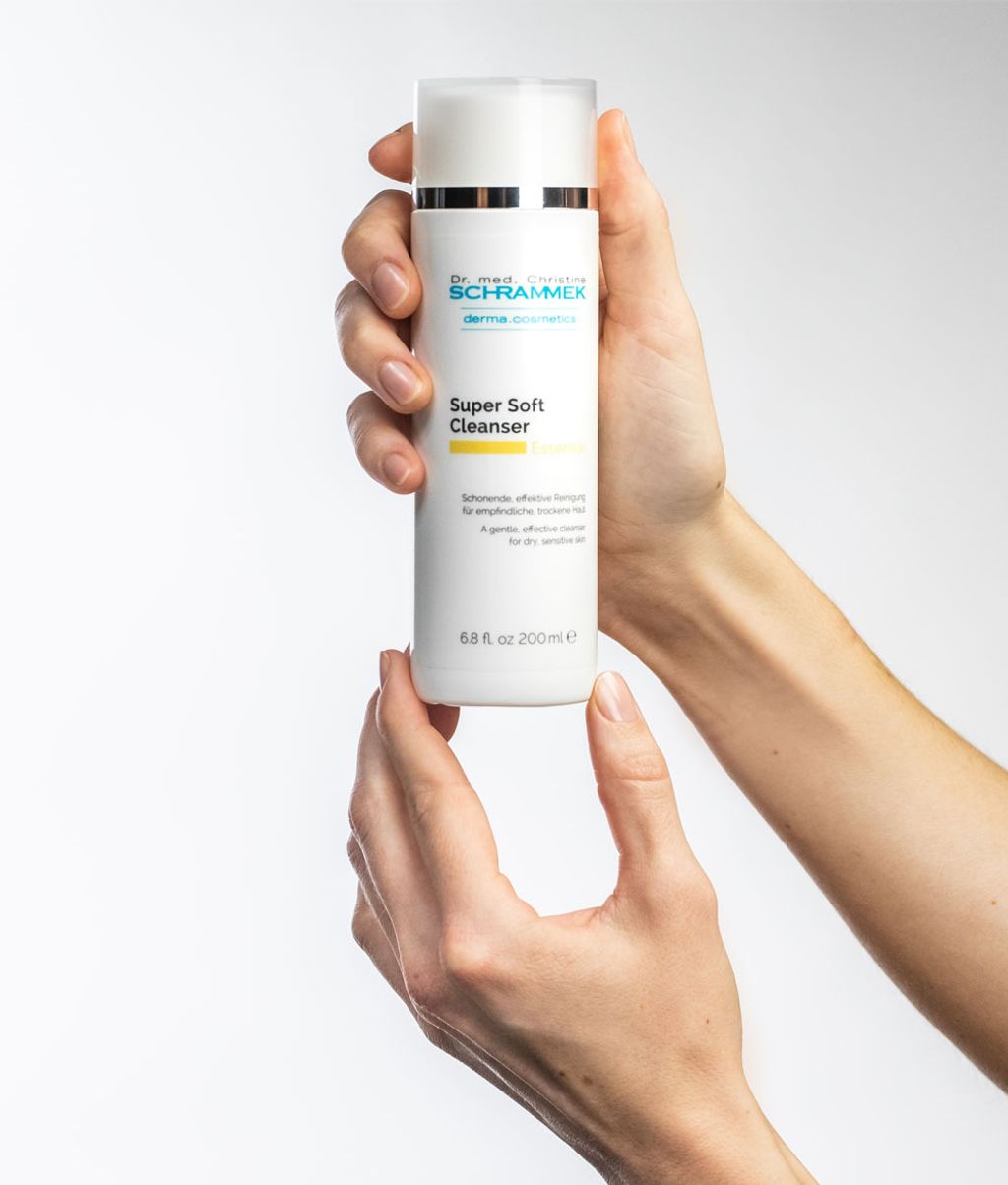 Super-Soft-Cleanser-Hand