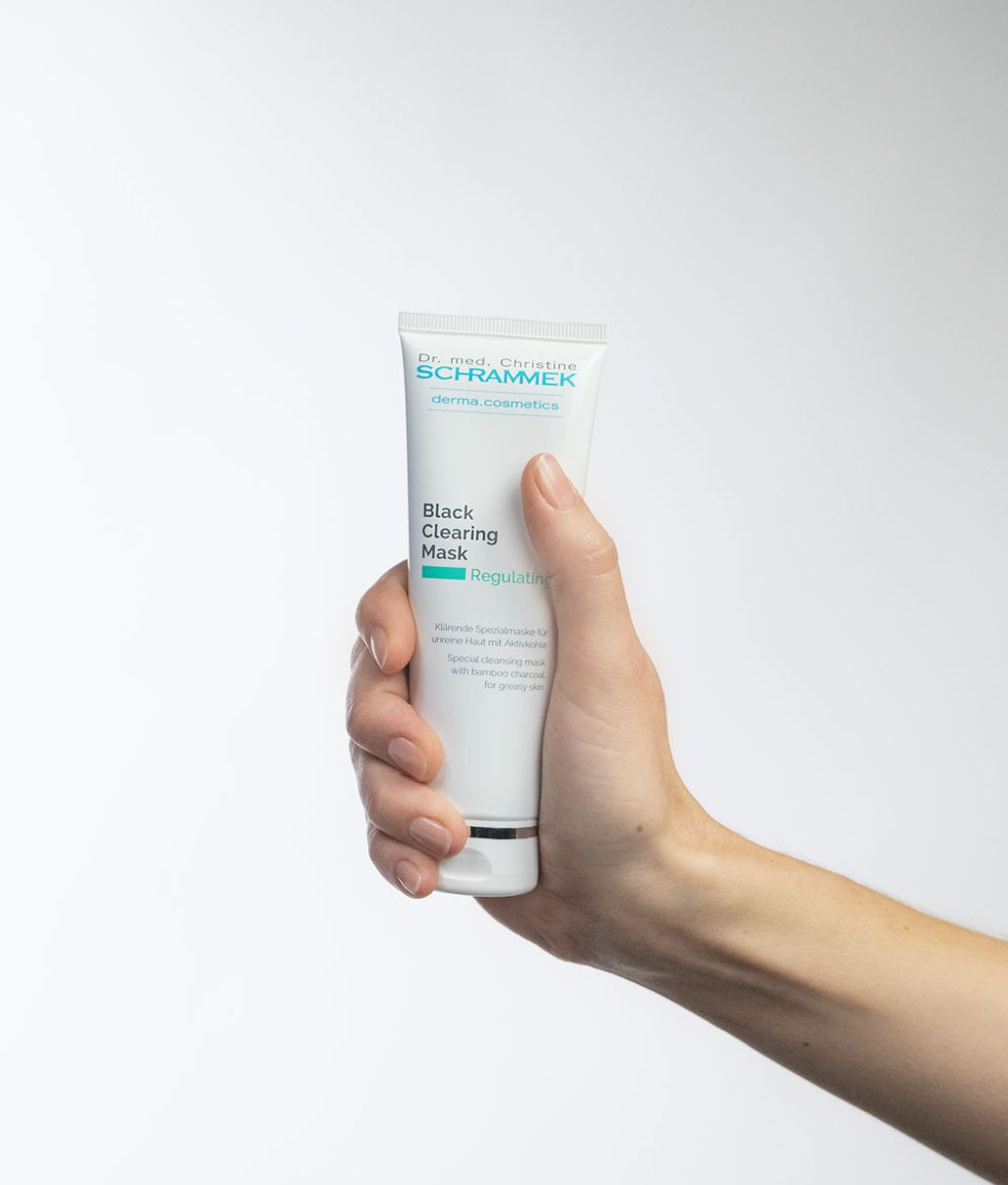 Black-Clearing-Mask-Hand