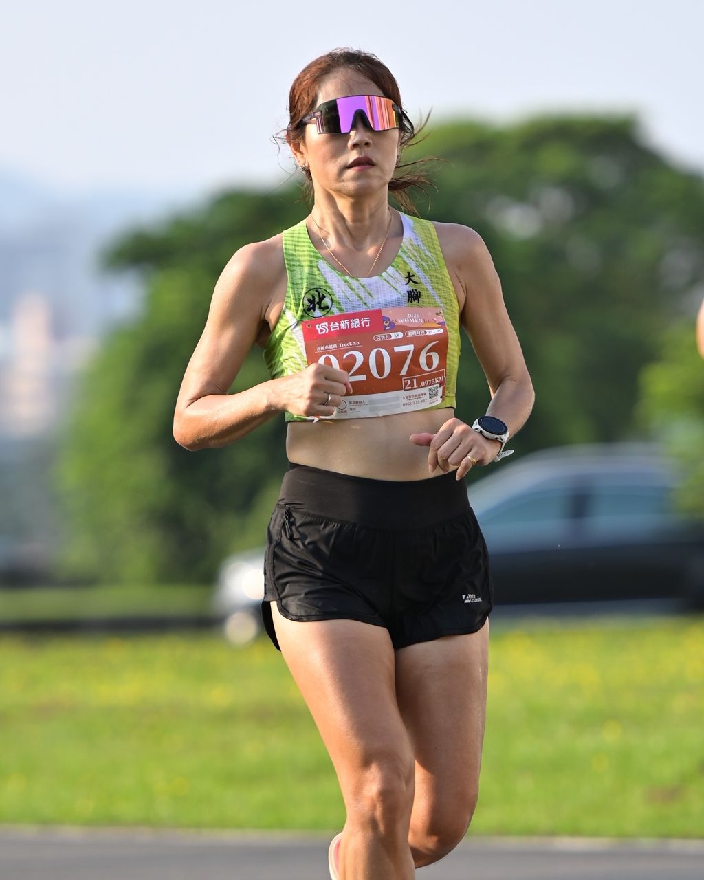 bf3c460f-96da-403c-96b9-21981682561f_B