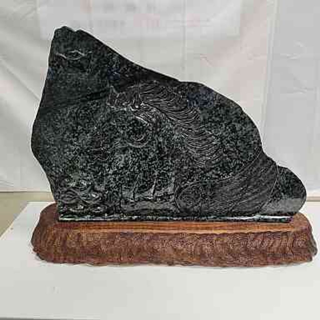 台灣墨玉   17公斤 馬首是曕