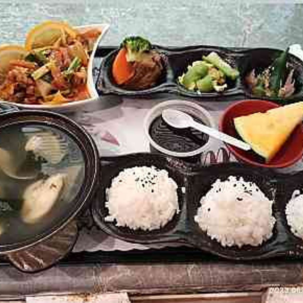 韓式泡菜燒肉 傳統簡餐